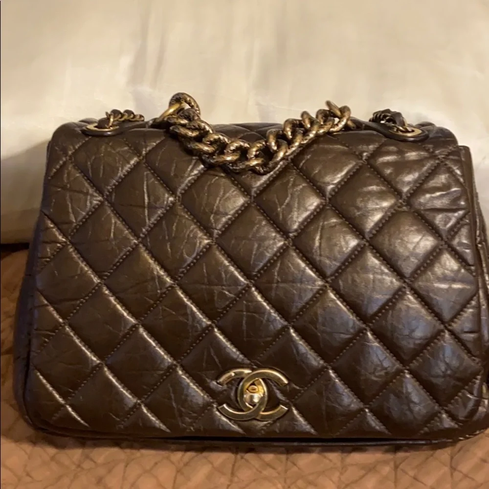 CHANEL Quilted Shoulder Bag in Dark Brown with Gold Hardware